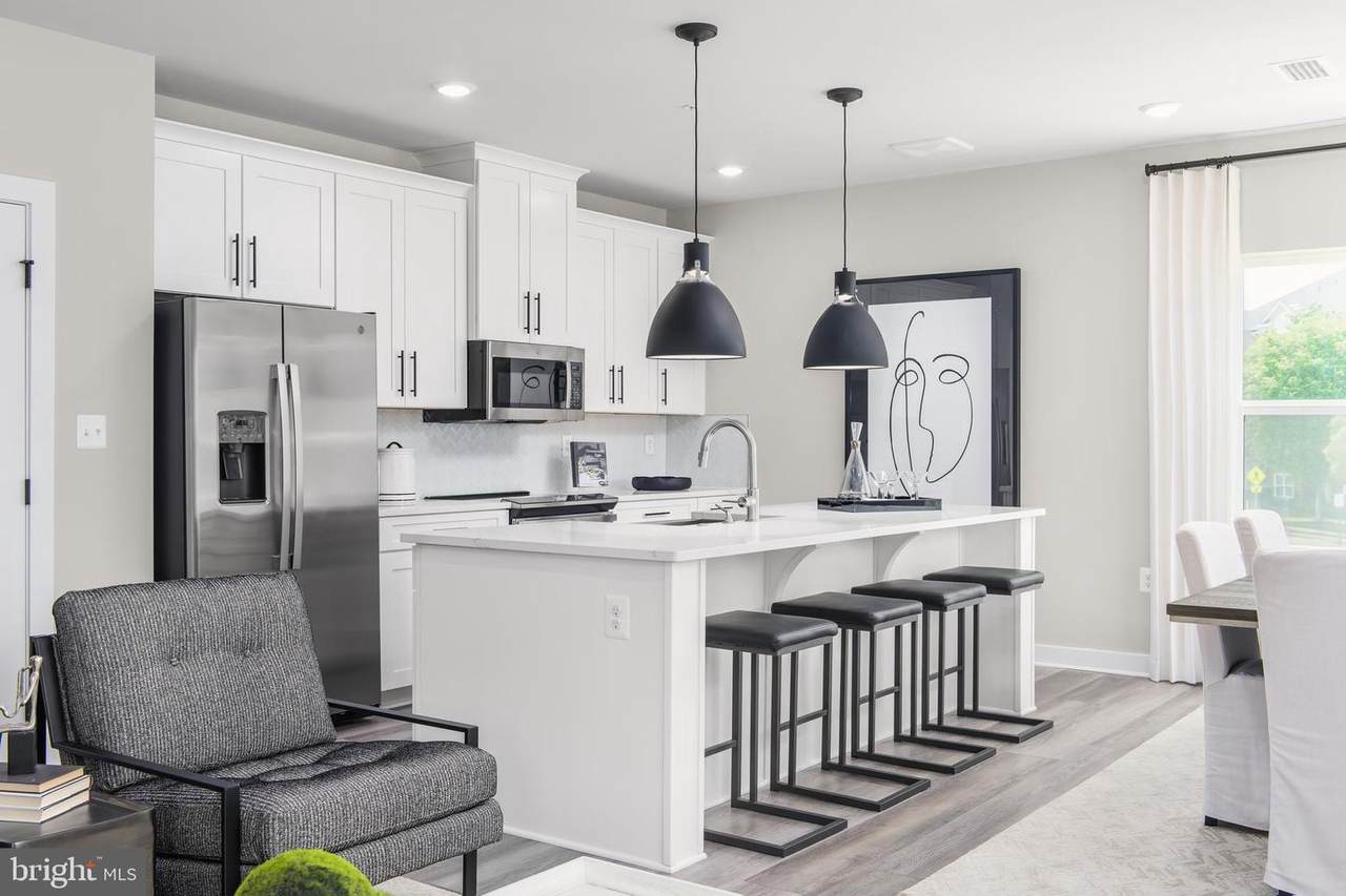 0002 Mosaic Park Way - Photo 1