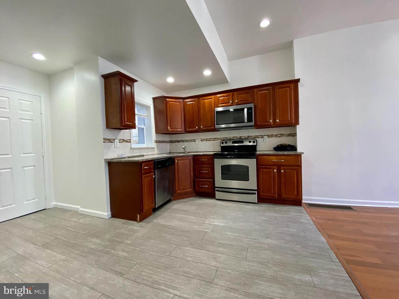 1504 Brown Street - Photo 1