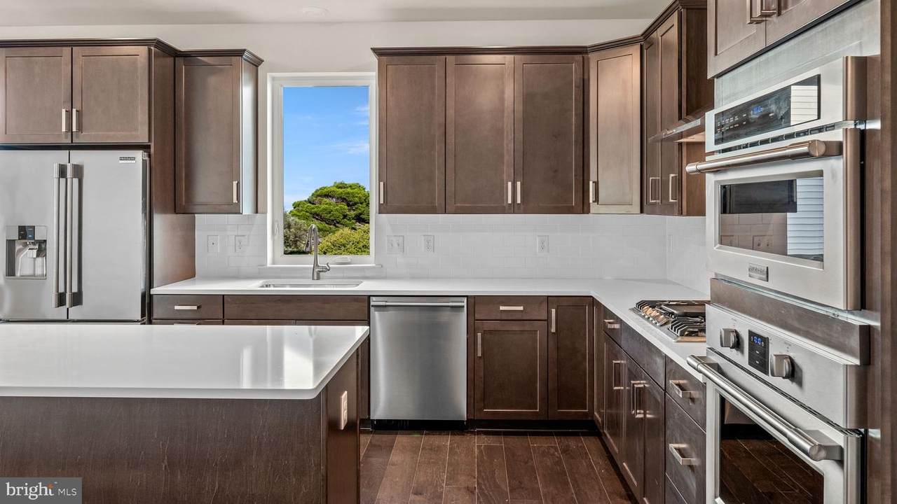 106 Lilac Court - Photo 1