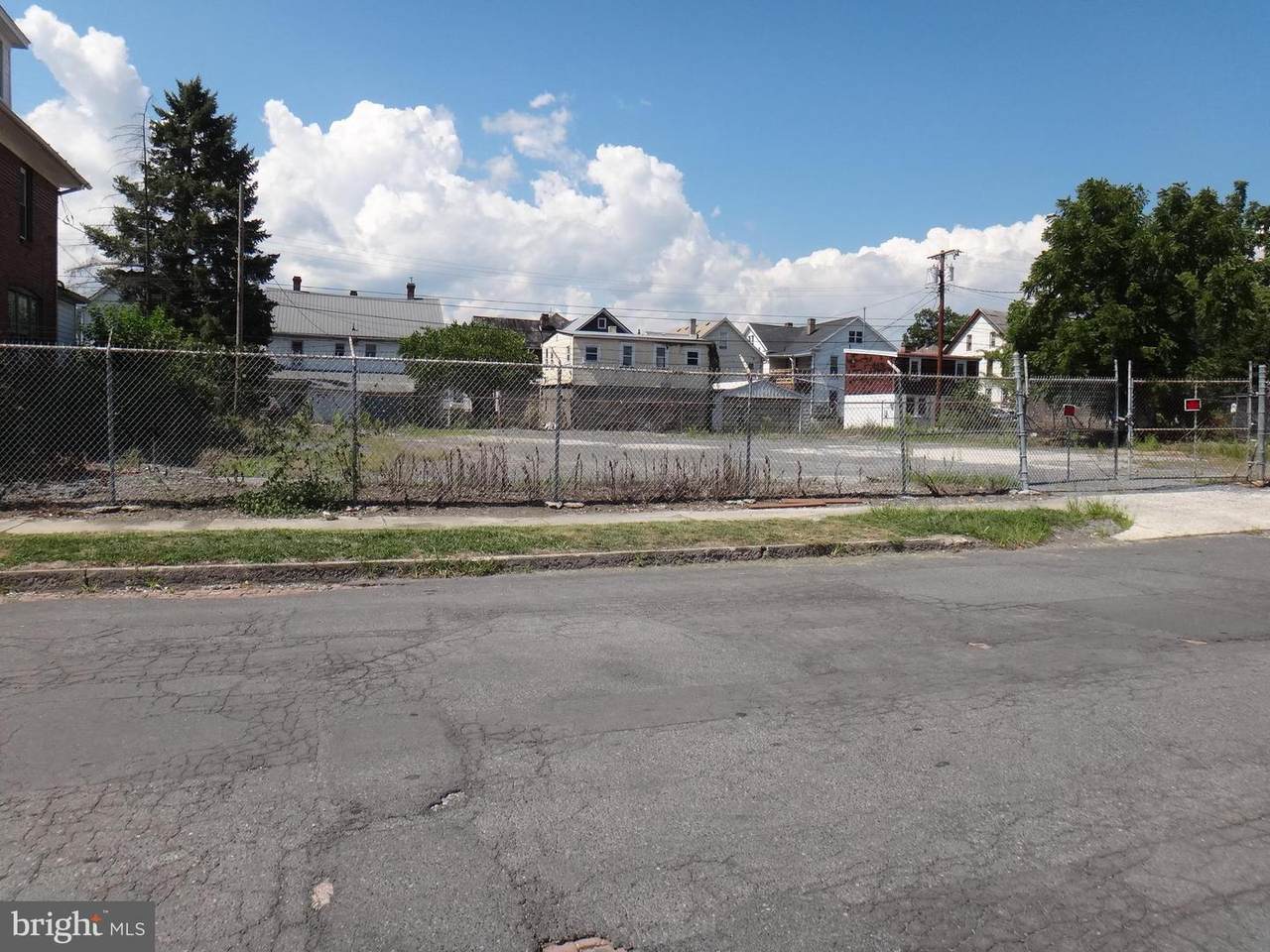 Race Street - Photo 1