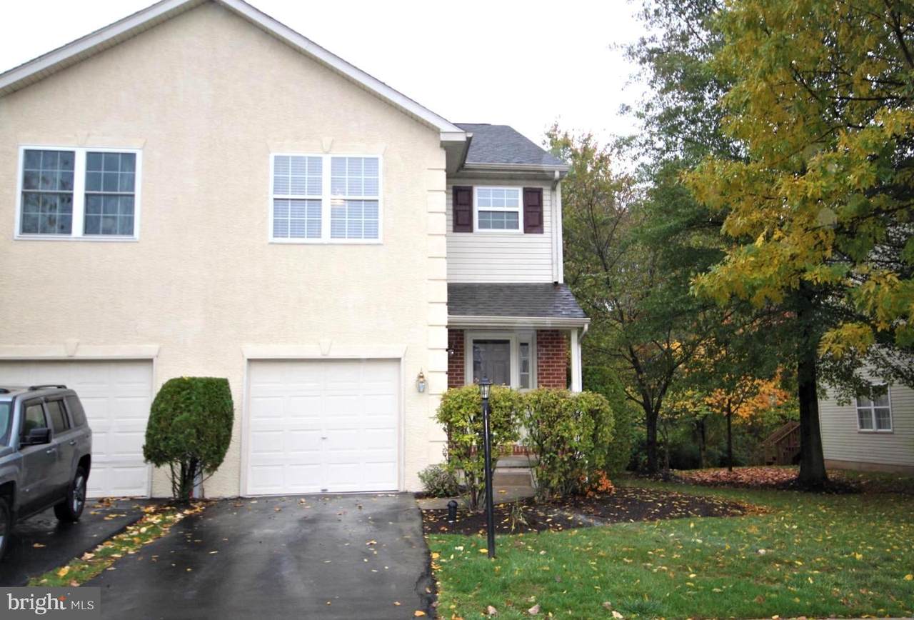 145 Vernon Court - Photo 1