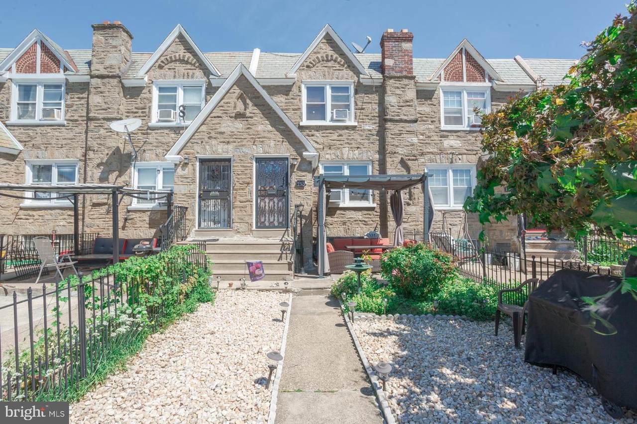 1365 Unruh Avenue - Photo 1