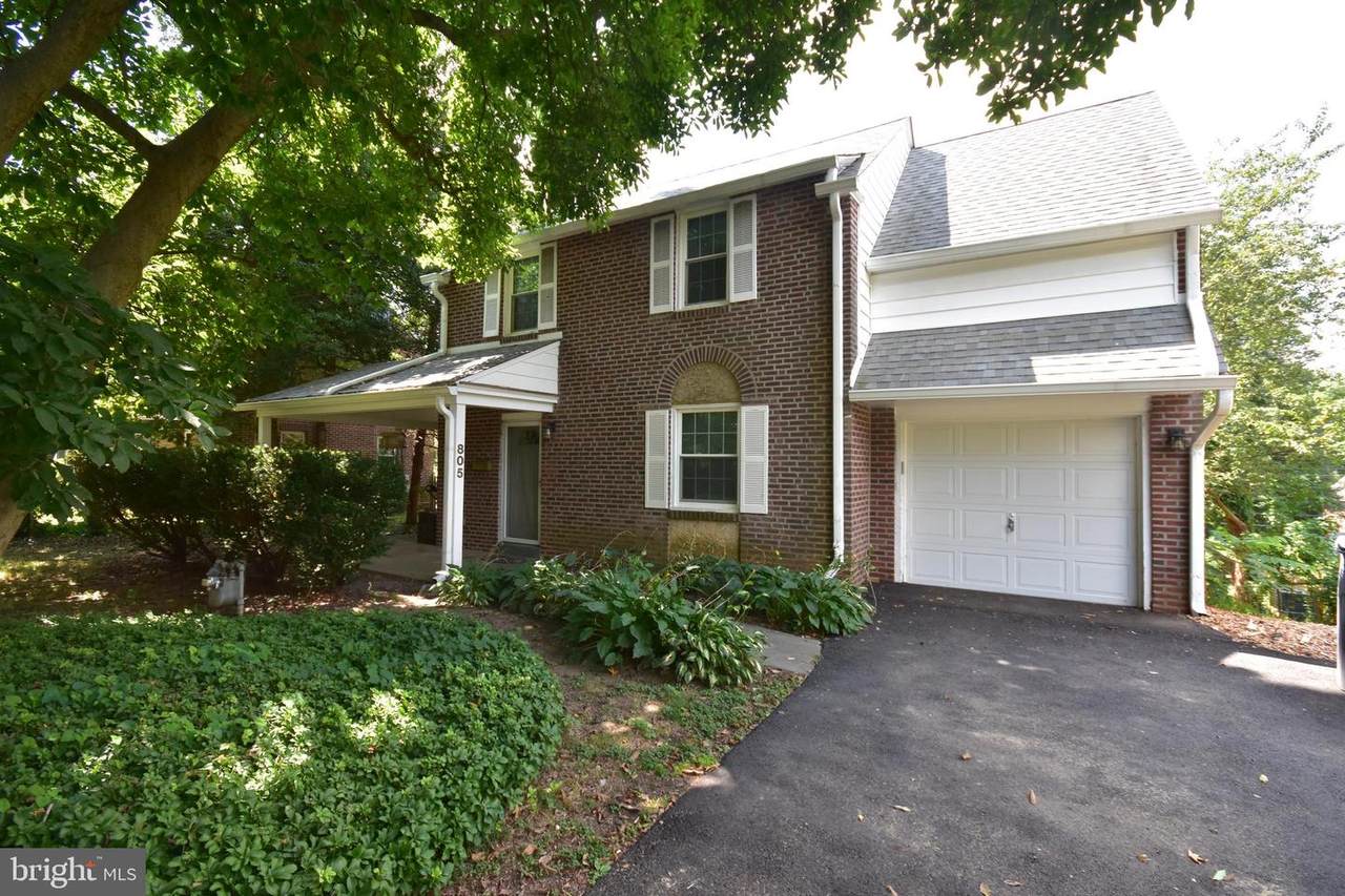 805 Providence Road - Photo 1