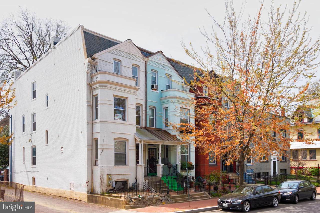208 T Street - Photo 1