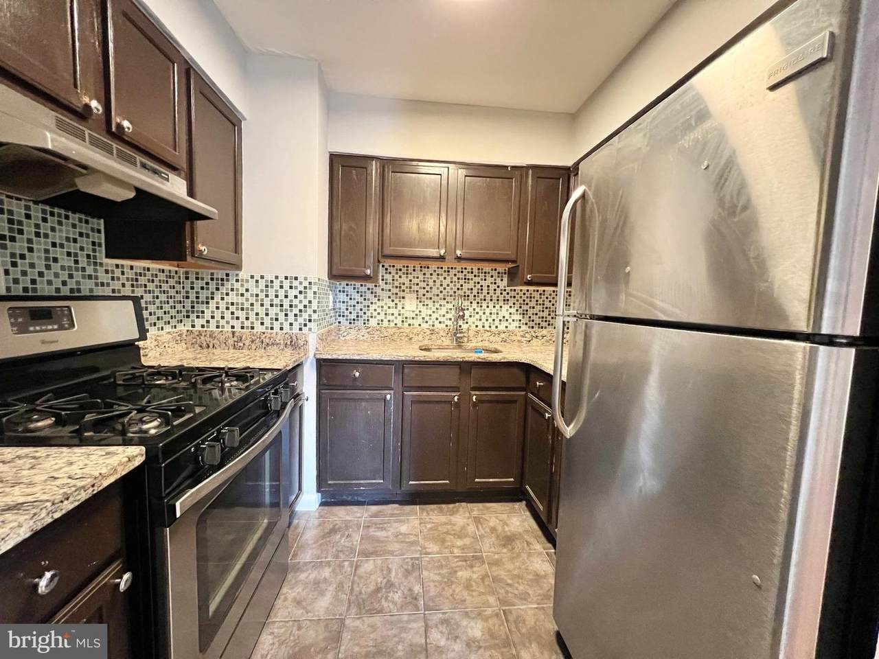 539 33RD Street - Photo 1
