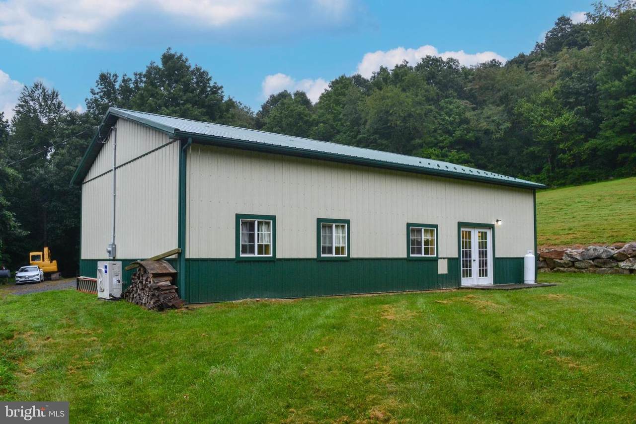 370 Roxberry Road - Photo 1