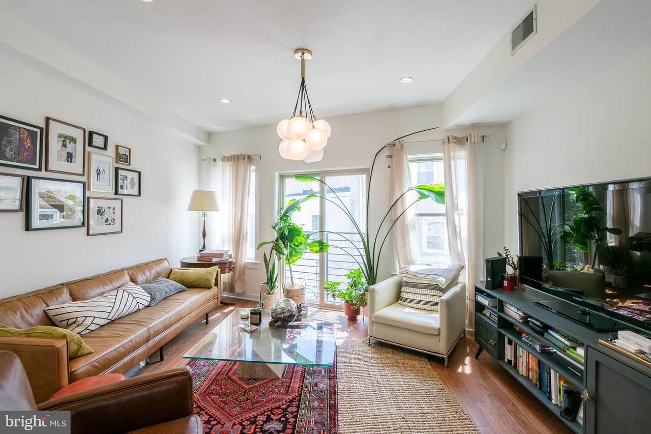 1834 Poplar Street - Photo 1