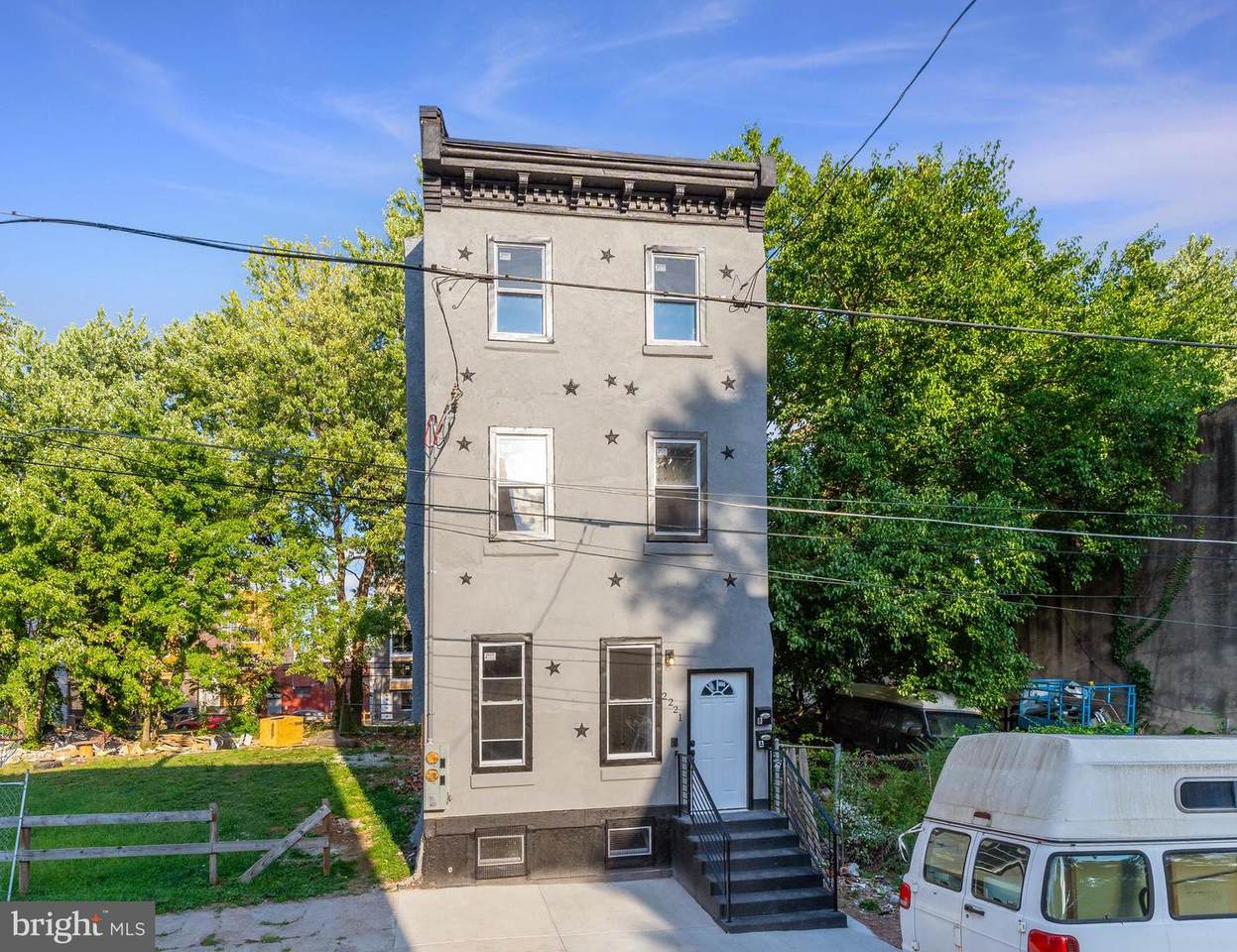 2221 Franklin Street - Photo 1