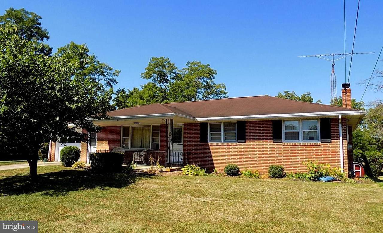 2490 Cedar Road - Photo 1