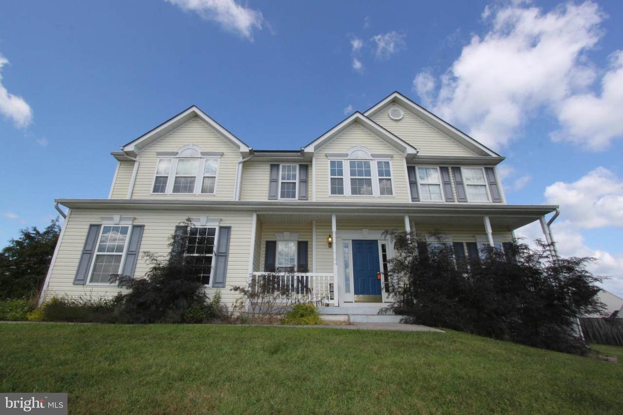 455 Pinnacle Drive - Photo 1