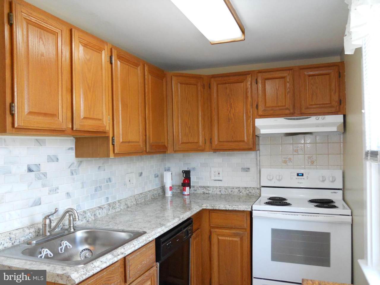 1005 Weller Avenue - Photo 1