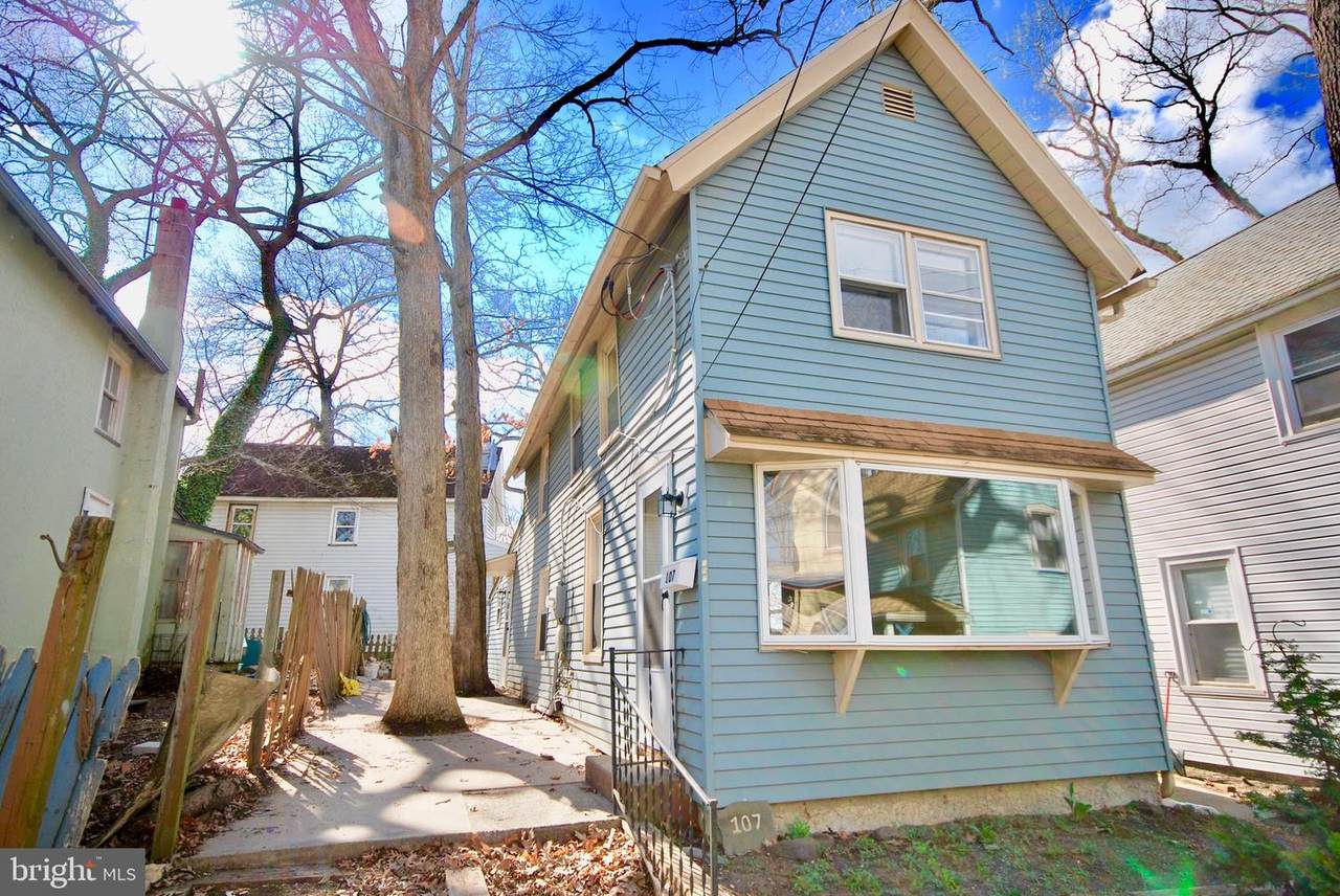 107 9TH Avenue - Photo 1