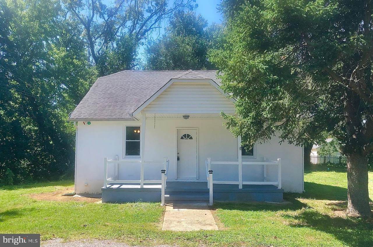 14 Temple Avenue - Photo 1