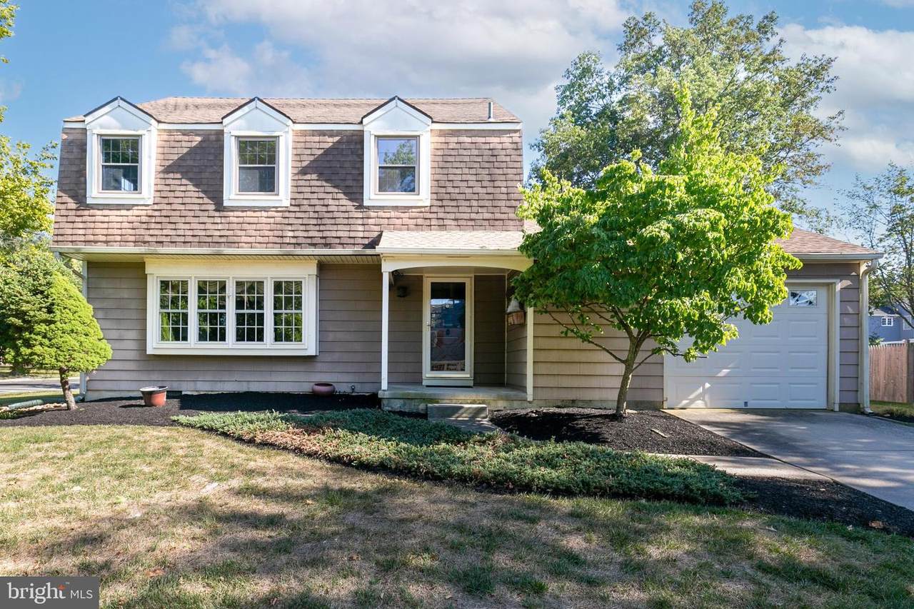 210 Aqua Lane - Photo 1