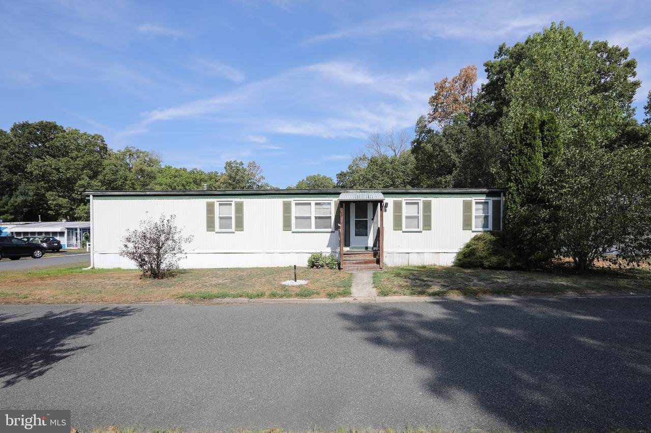 8 Fernwood Drive - Photo 1
