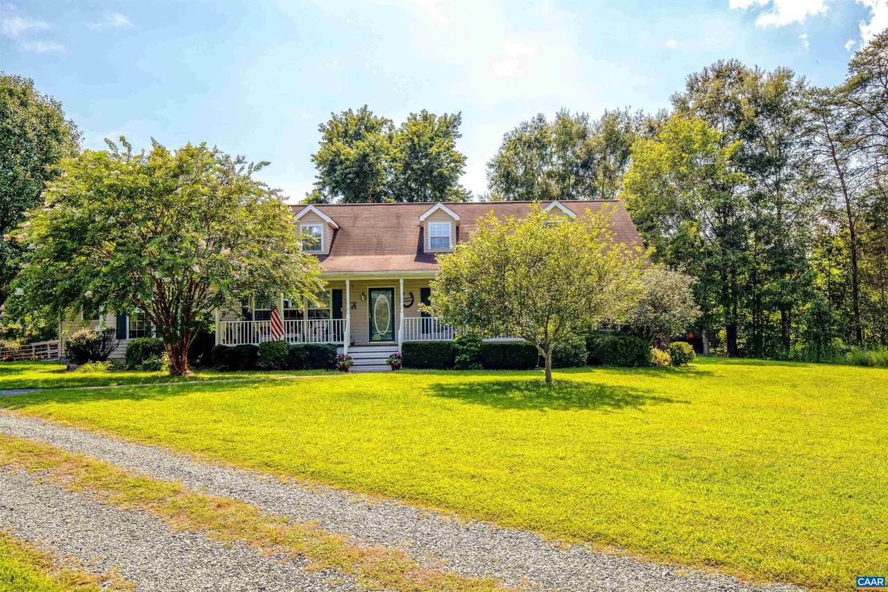 1327 Mountain Laurel Rd - Photo 1