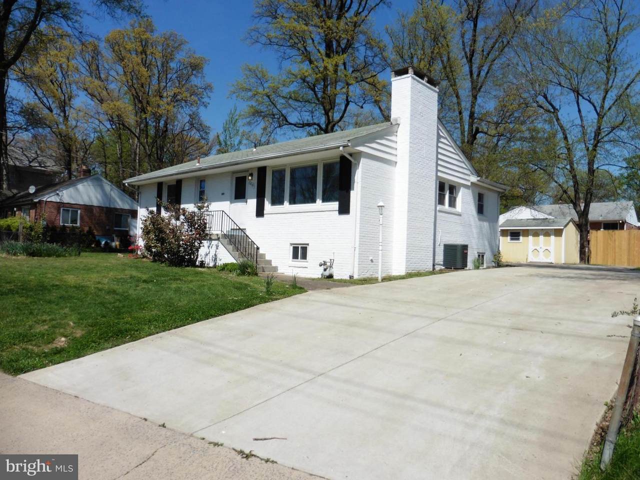 7015 Washington Boulevard - Photo 1