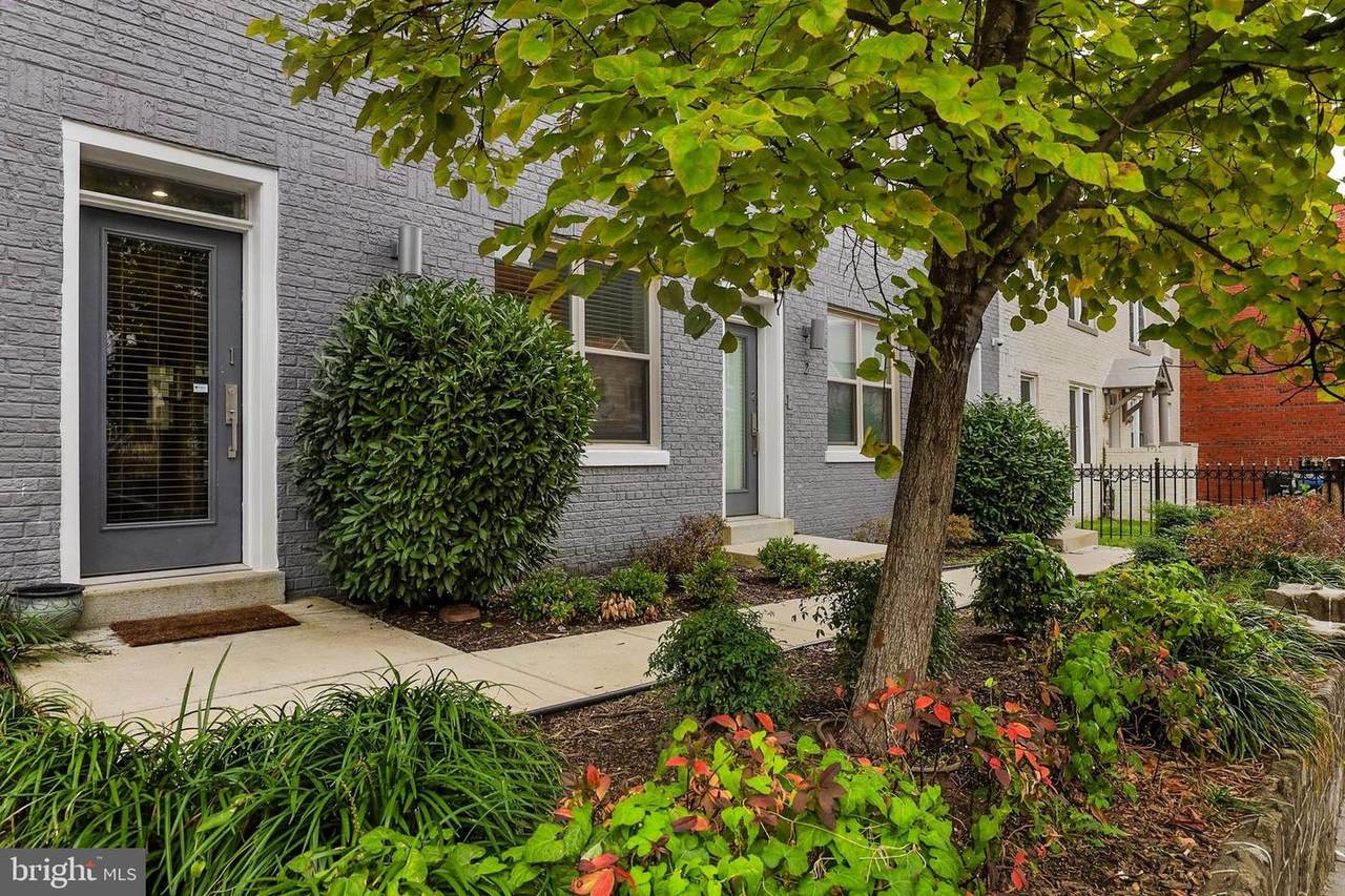 610 Newton Place - Photo 1
