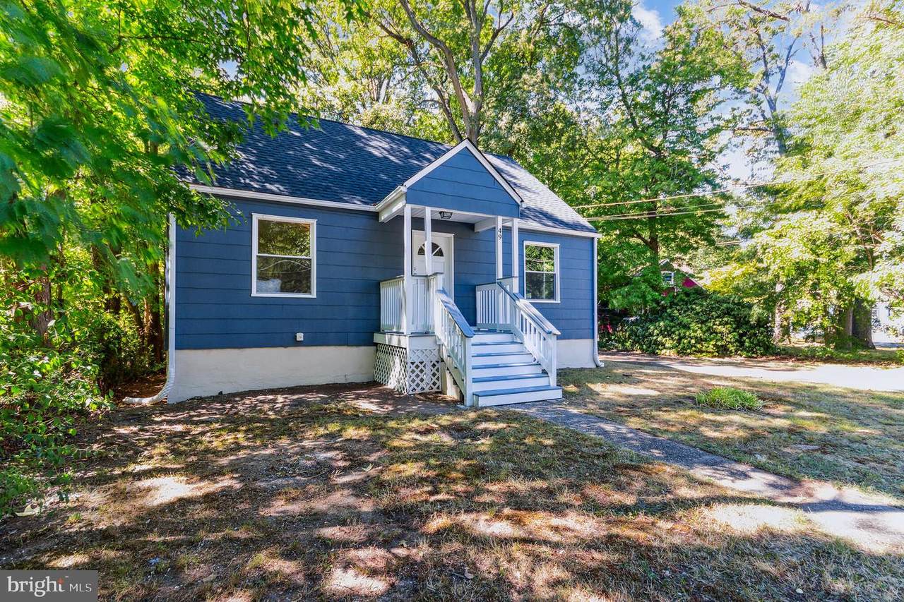 49 Groveland Avenue - Photo 1