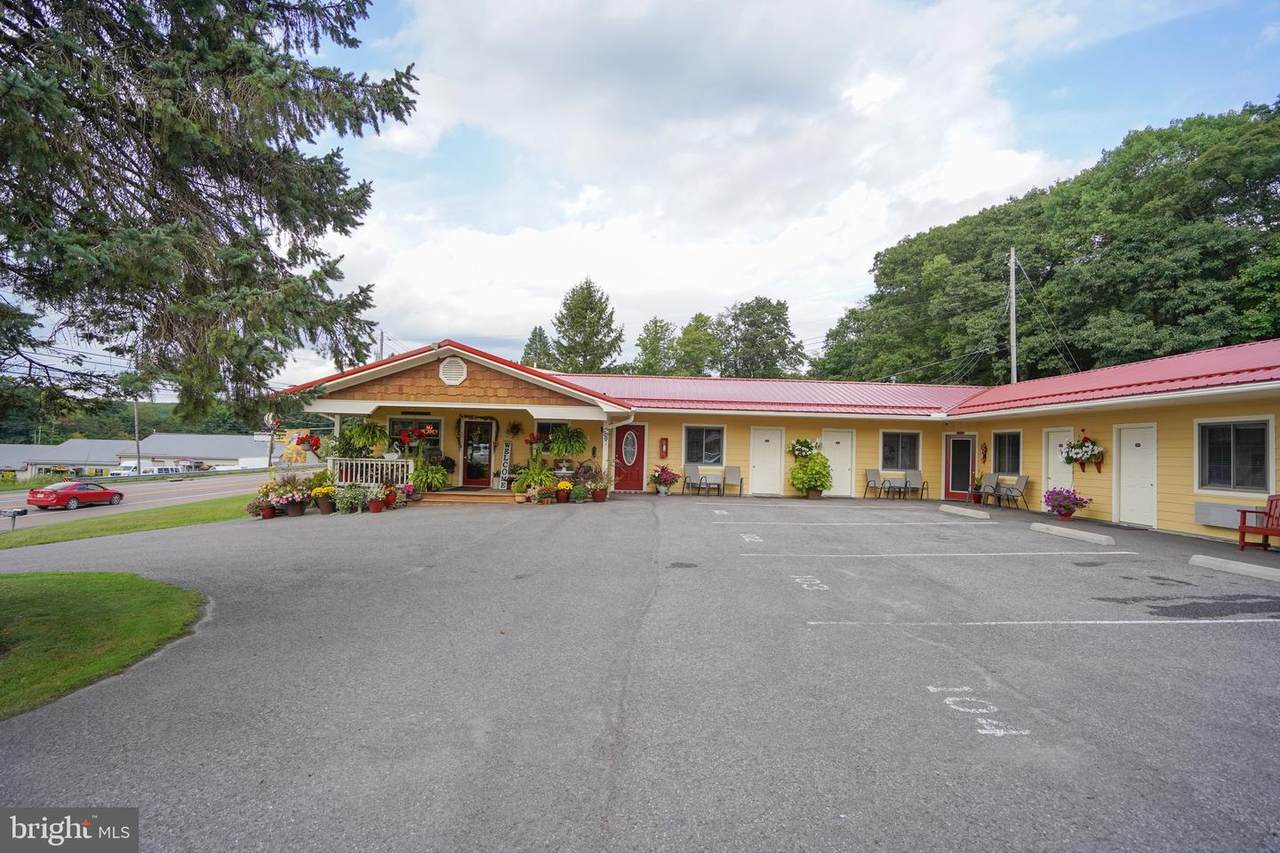 17848 Garrett Highway - Photo 1