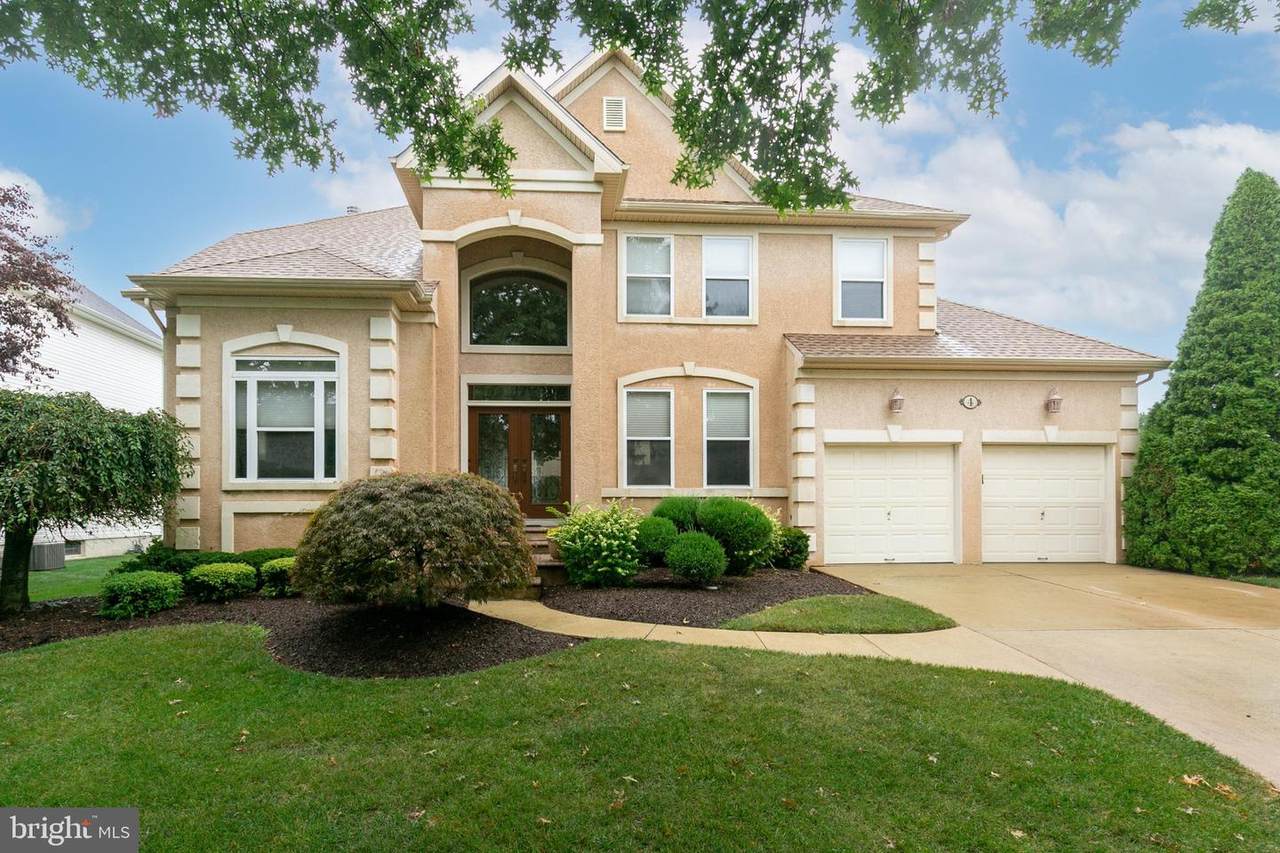 4 Equestrian Lane - Photo 1