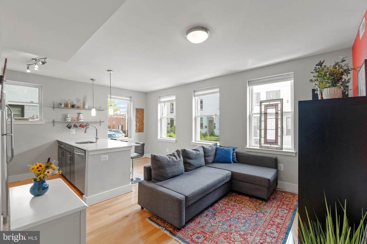 809-811 Otis Place - Photo 1