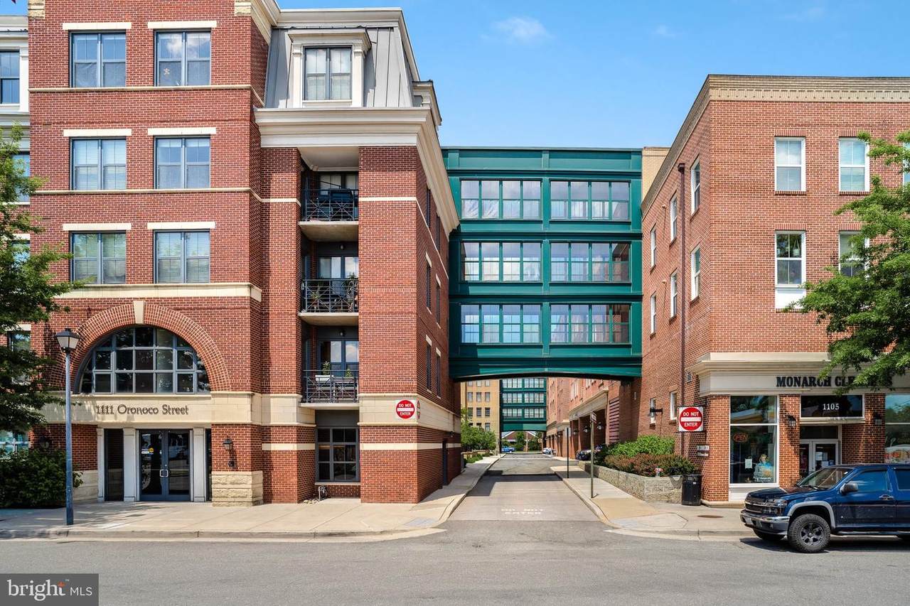1111 Oronoco Street - Photo 1