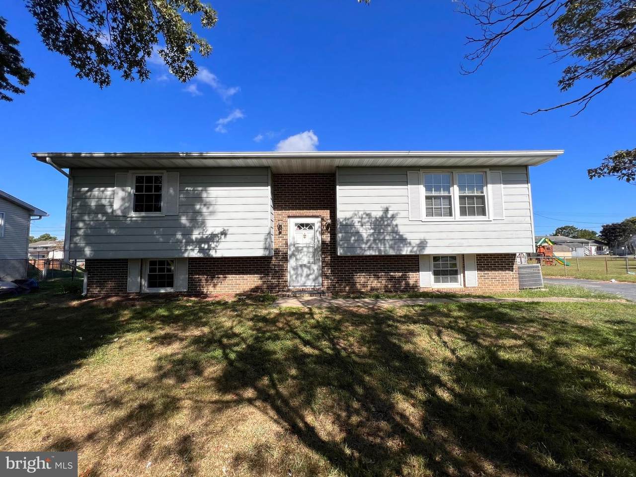 639 Hammond Drive - Photo 1