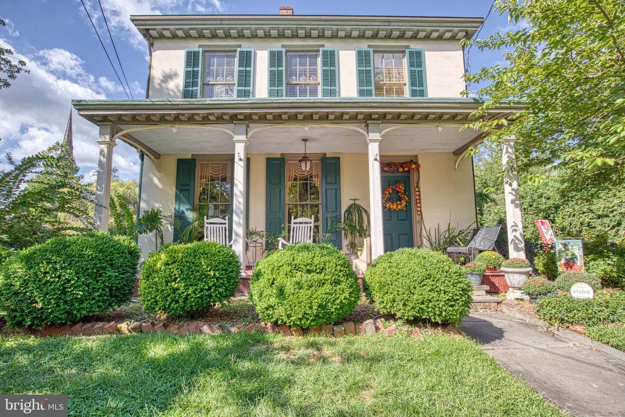 320 Wood Street - Photo 1
