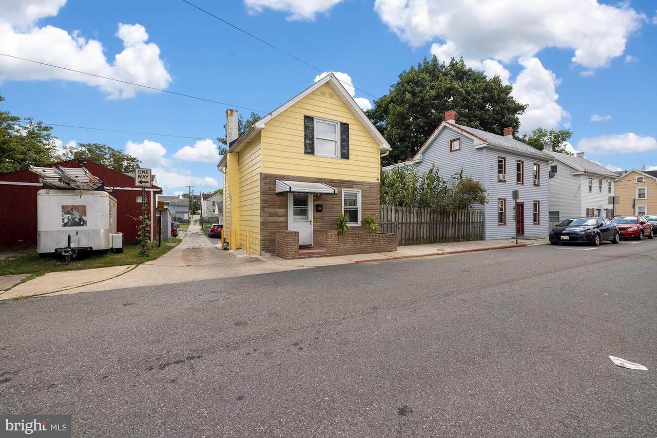 234 Alexander Street - Photo 1
