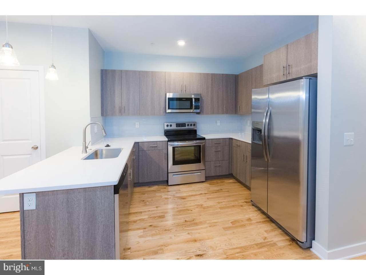 2037 College Avenue - Photo 1