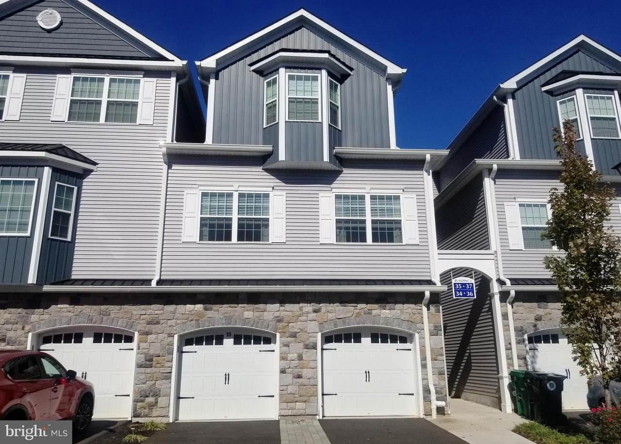 35 Emily Court - Photo 1