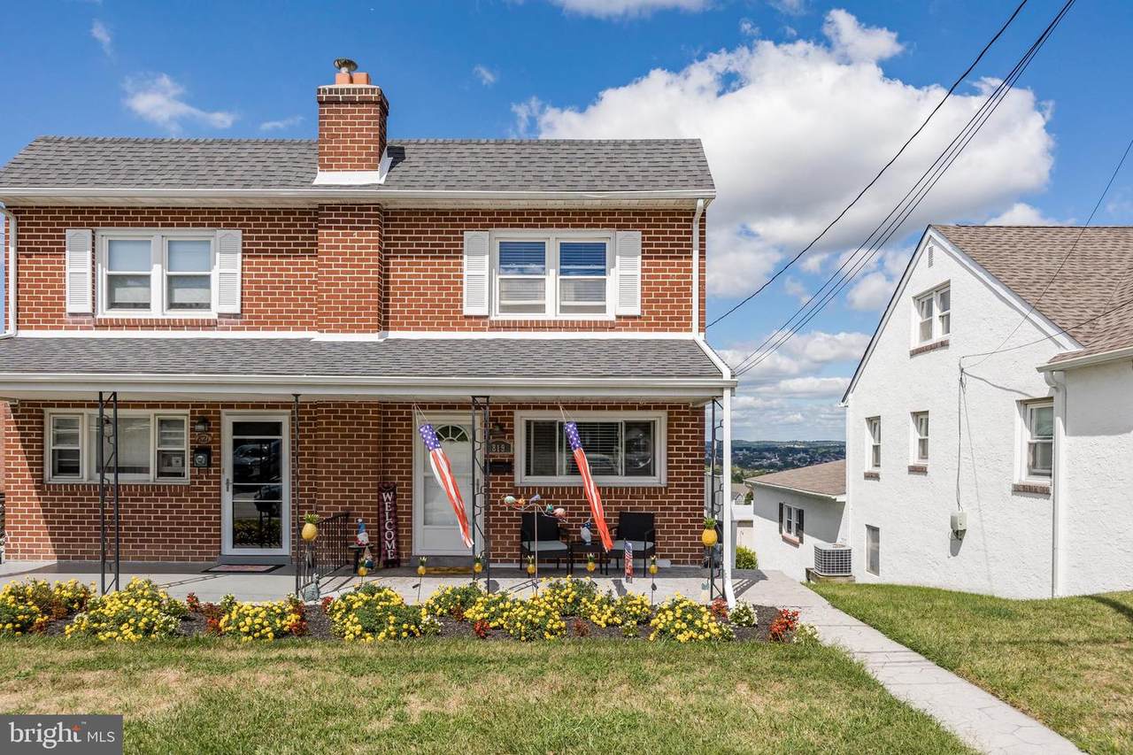 819 Grove Street - Photo 1