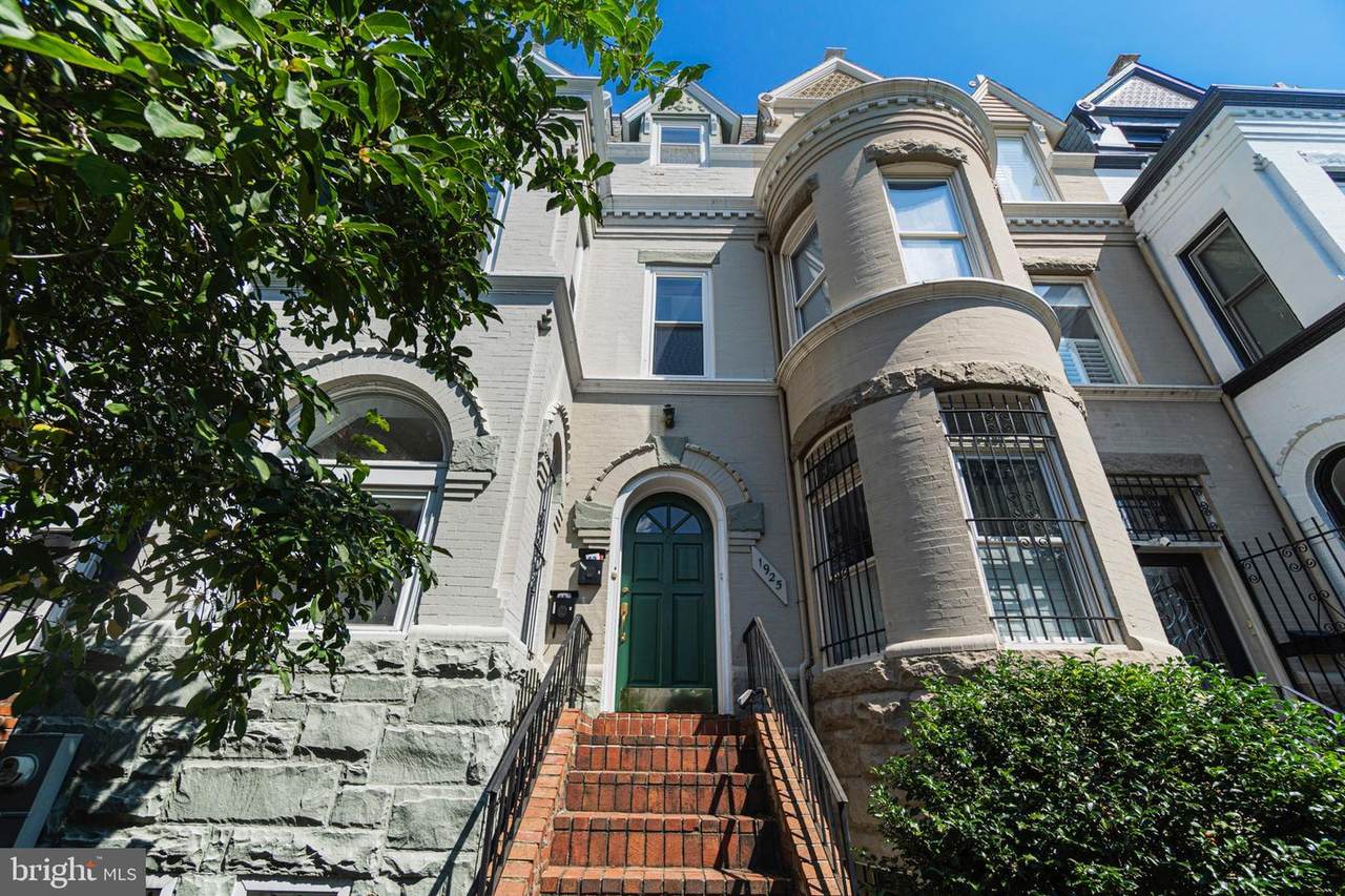 1925 13TH Street - Photo 1