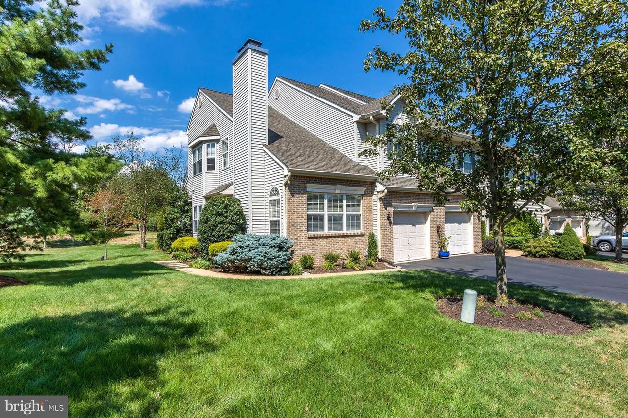 313 Fieldstone Drive - Photo 1