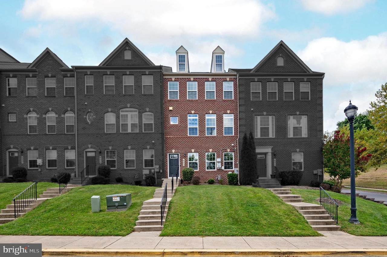 603 Waveland Avenue - Photo 1