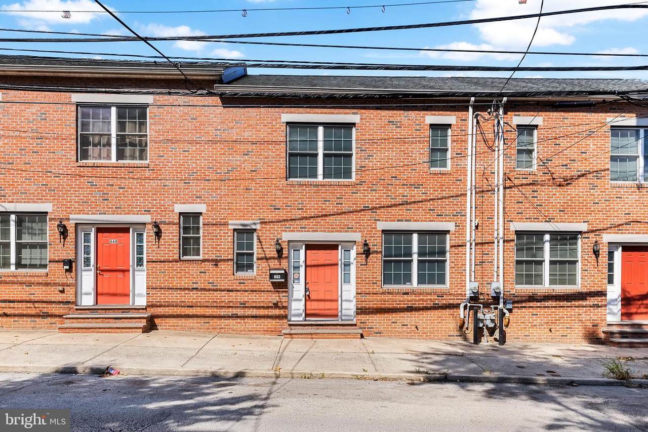 662 8TH Street - Photo 1
