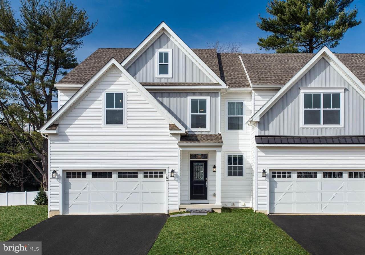 109 Bowery Lane - Photo 1