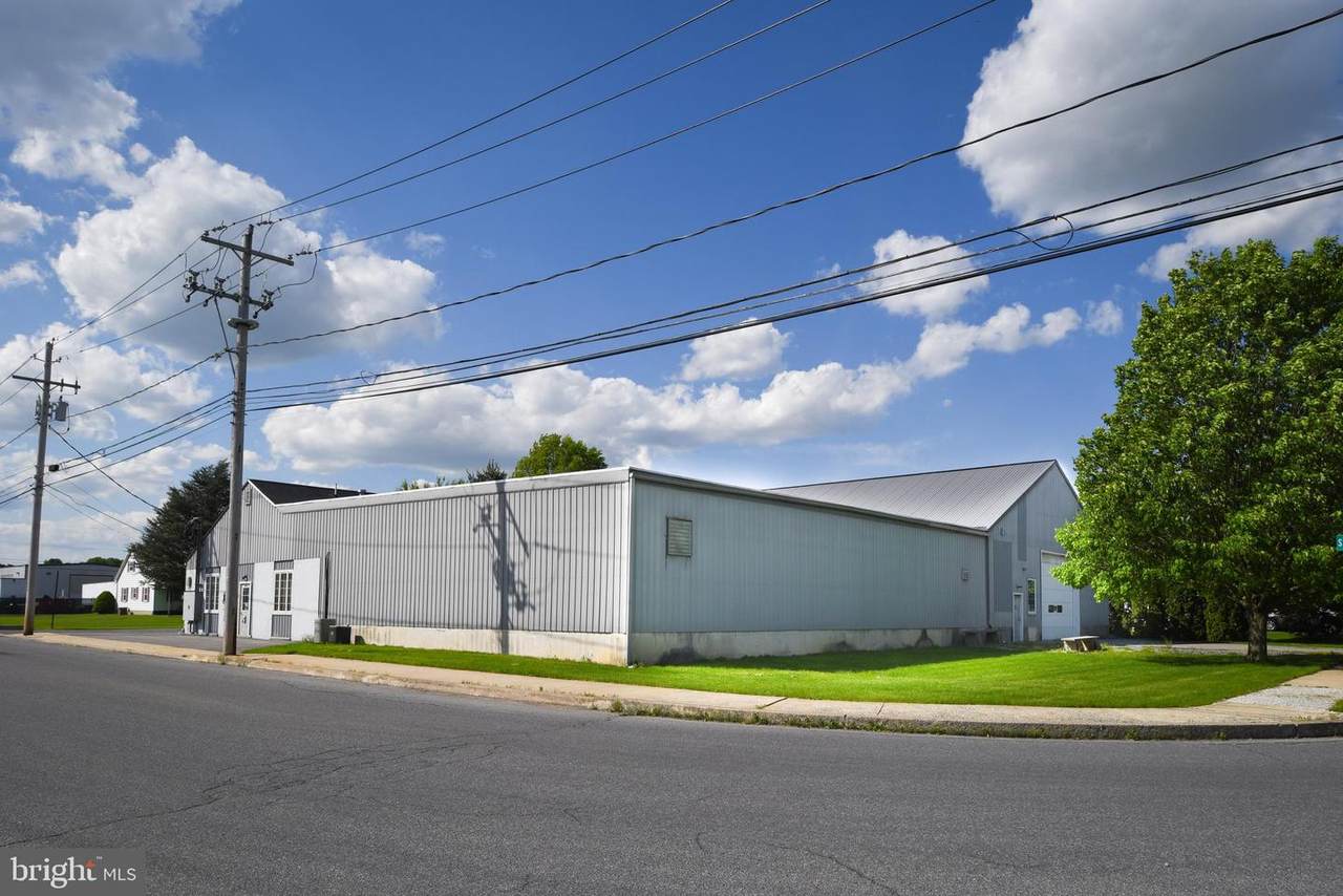 220 Maple Street - Photo 1