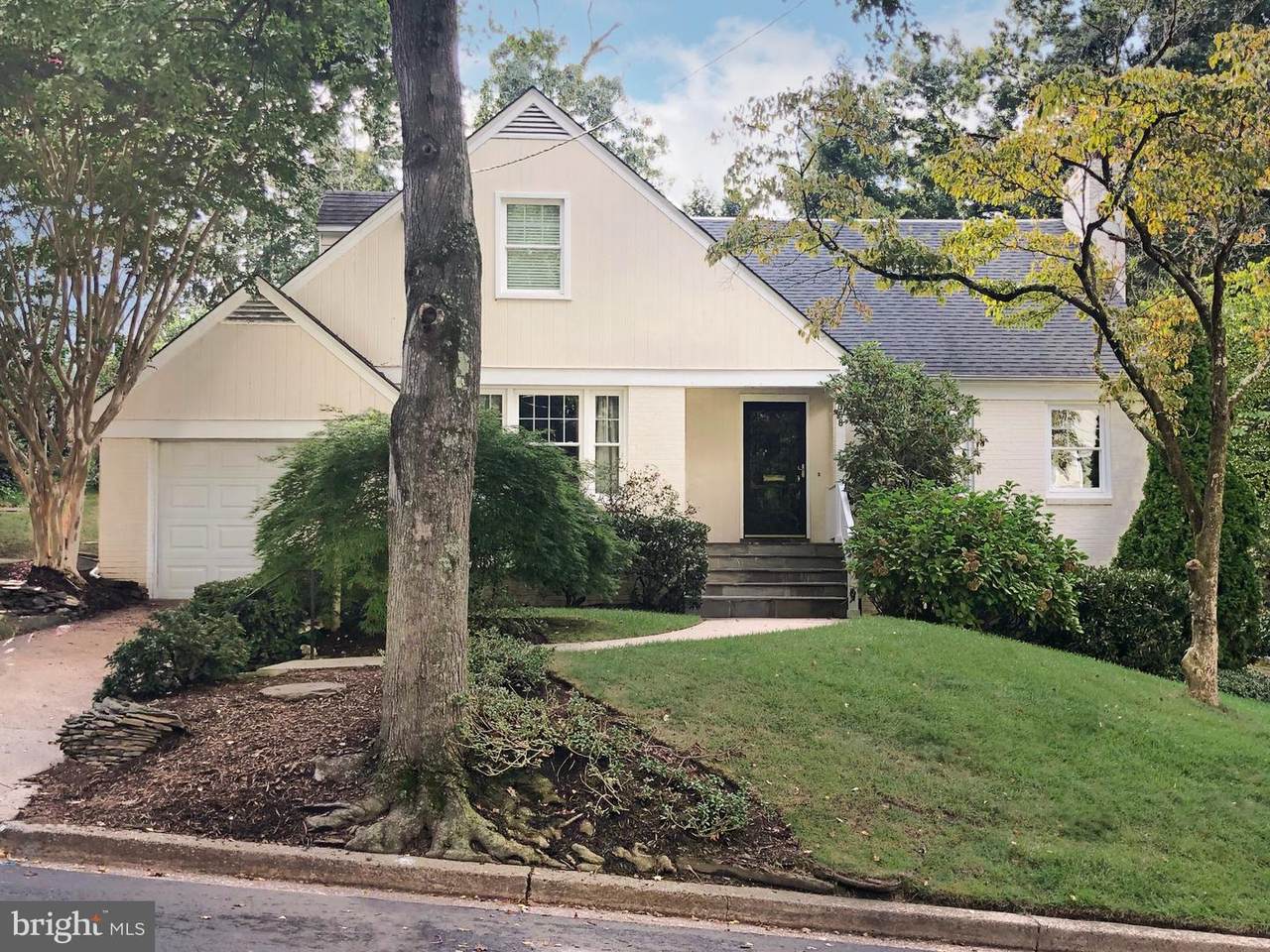 2358 King Place - Photo 1