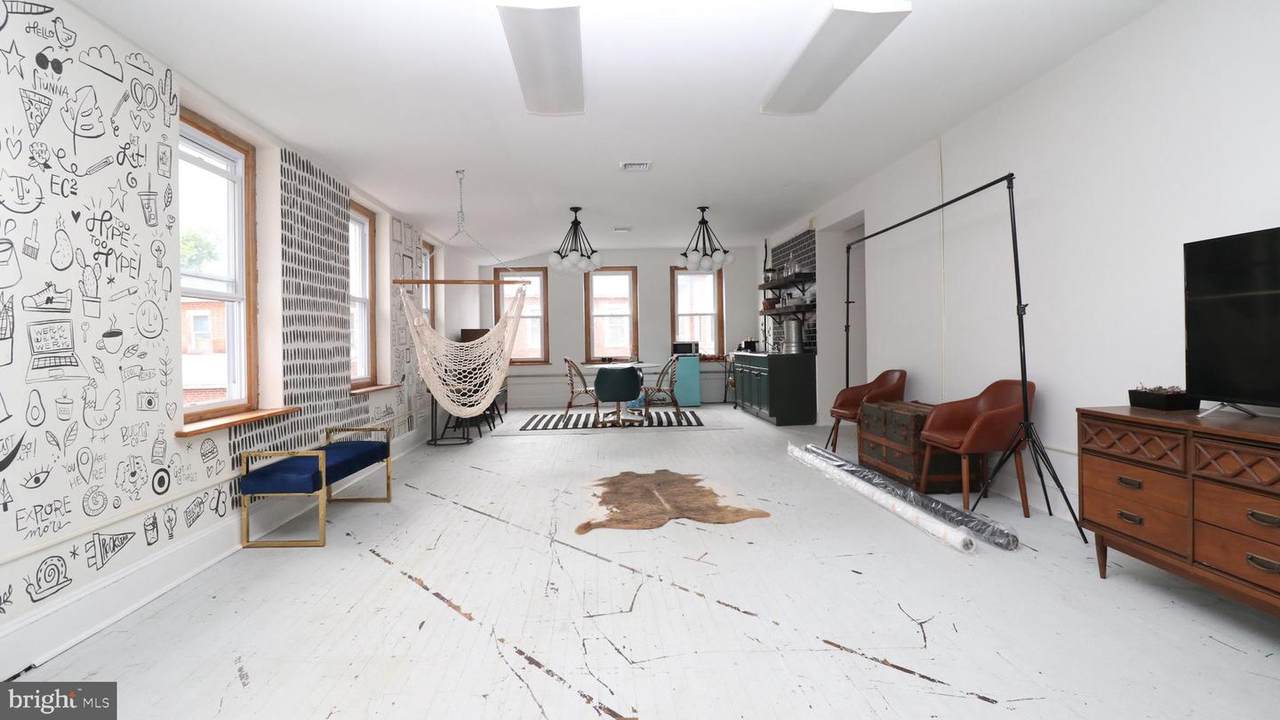 214 4TH Street - Photo 1