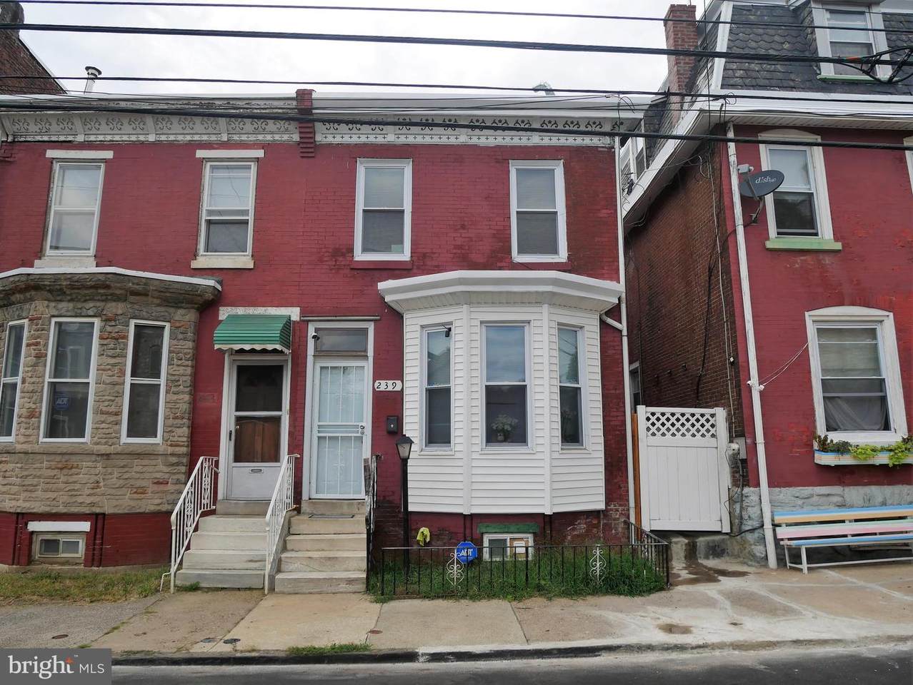 239 Coulter Street - Photo 1