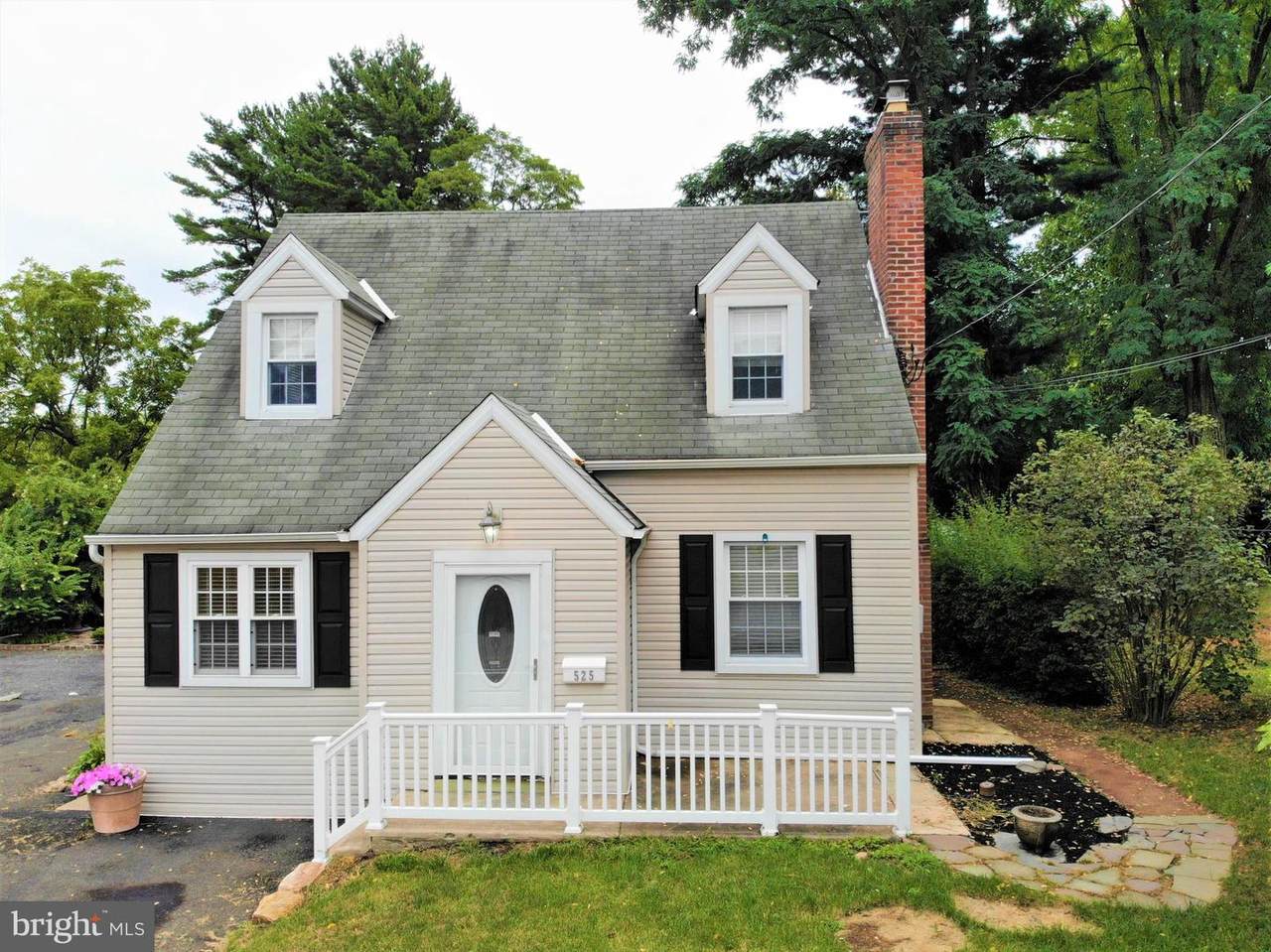 525 York Road - Photo 1