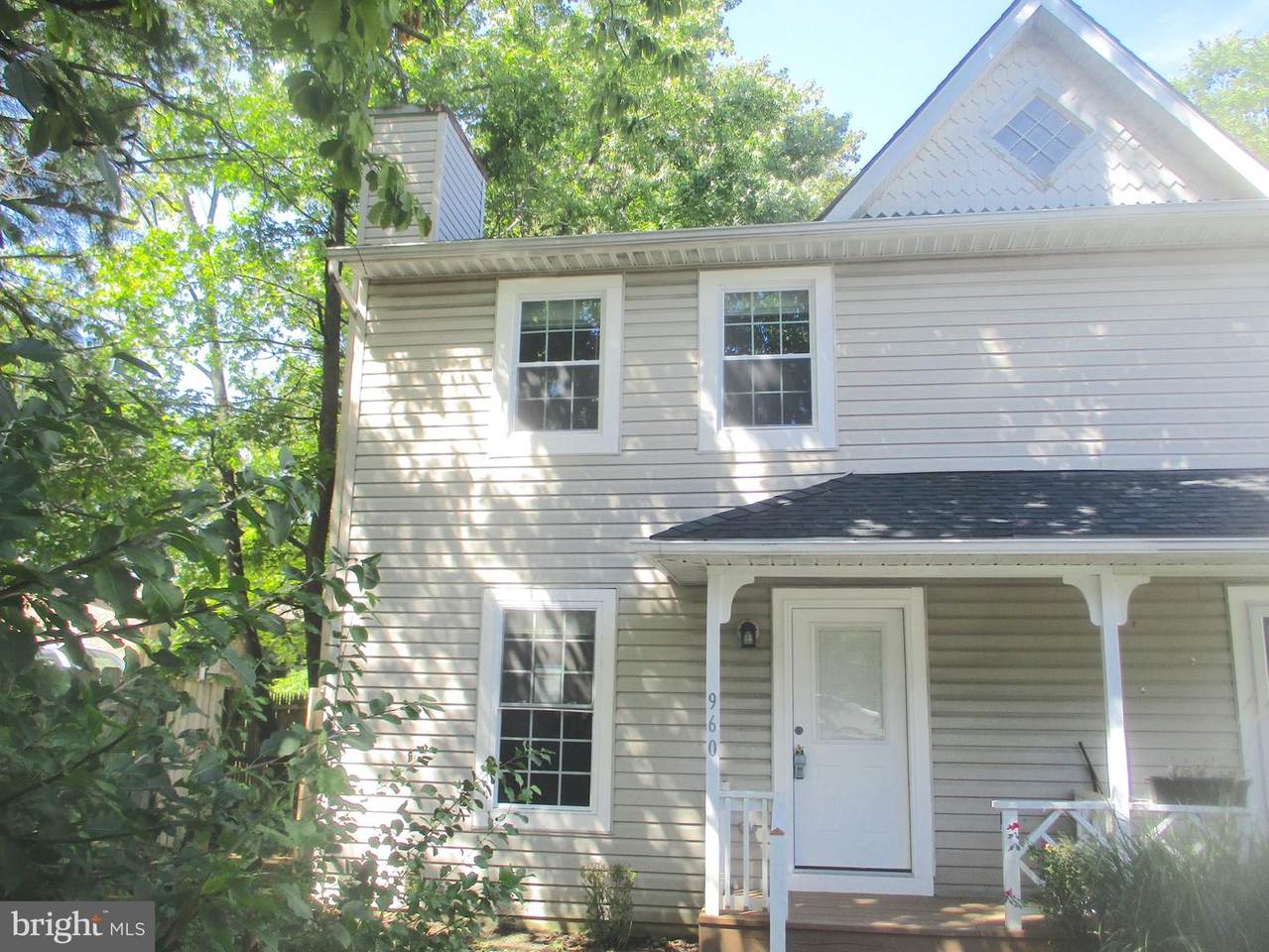 960 Forest Hills Avenue - Photo 1