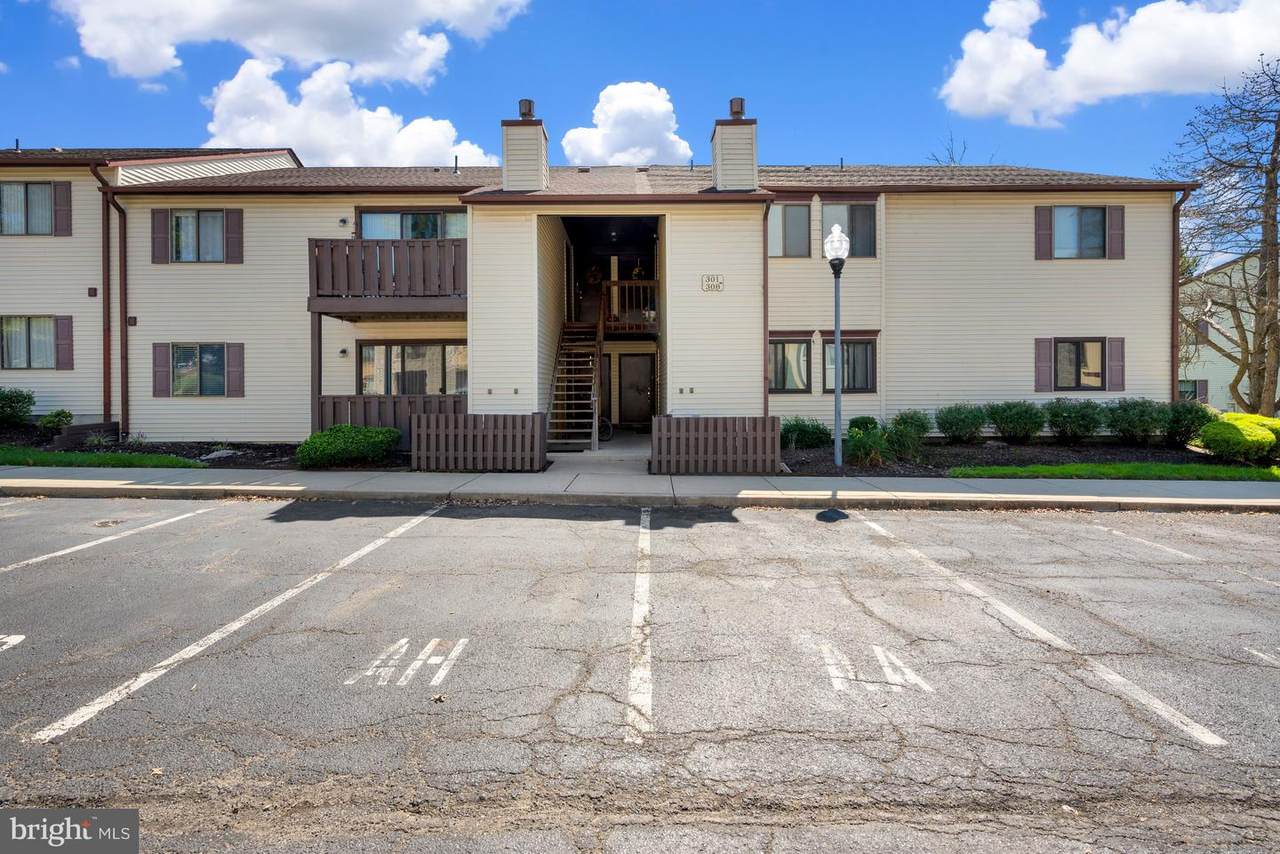 307 Hunter Court - Photo 1