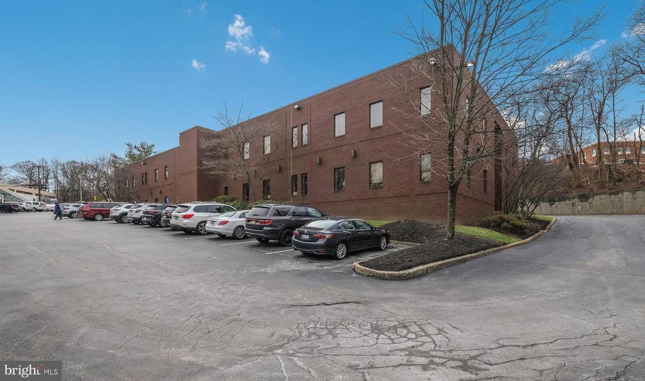 21 Industrial Boulevard - Photo 1