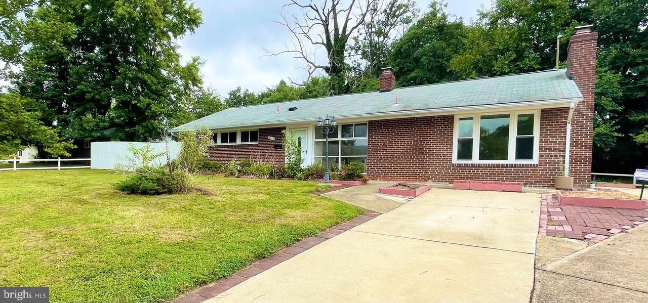 6207 Julian Street - Photo 1