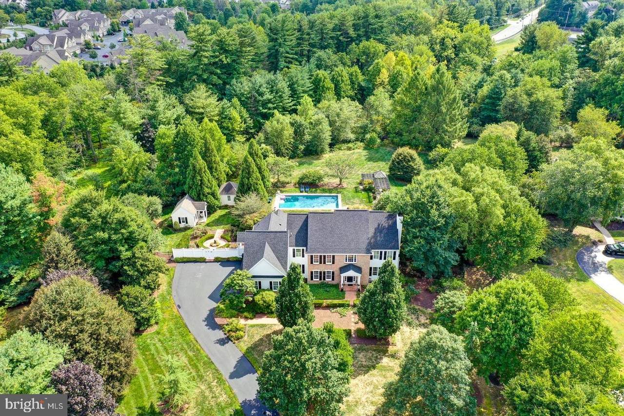 24 Fox Ridge Drive - Photo 1