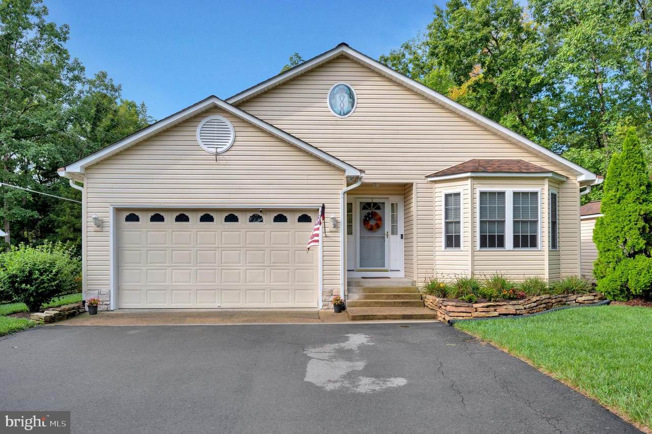 405 Constitution Boulevard - Photo 1