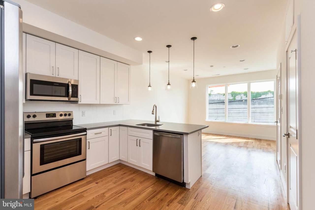 2308 E Lehigh Ave - Photo 1